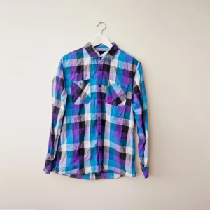  - Firefly skjorta. I bra skick. Legat oanvänd hur länge som helst.