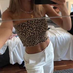 Snygg topp - Snygg off shoulder topp från hm, frakt ingår💕