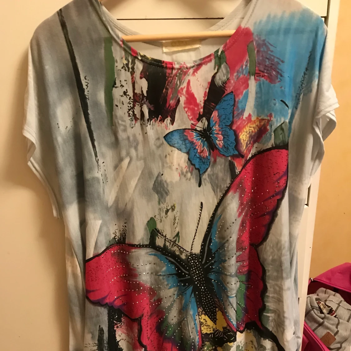 Färggrann top strl M/L - 90