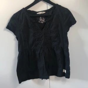 Odd Molly tröja - En söt Odd Molly tröja i jätte fint skick, använd fåtal ggr. Bara att buda! 