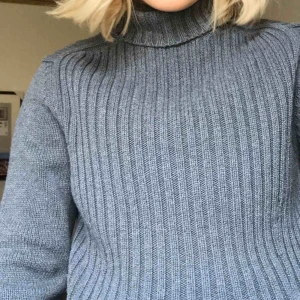  - Fin grå stickad tröja från Marc o'polo💓 frakt ingår i priset!