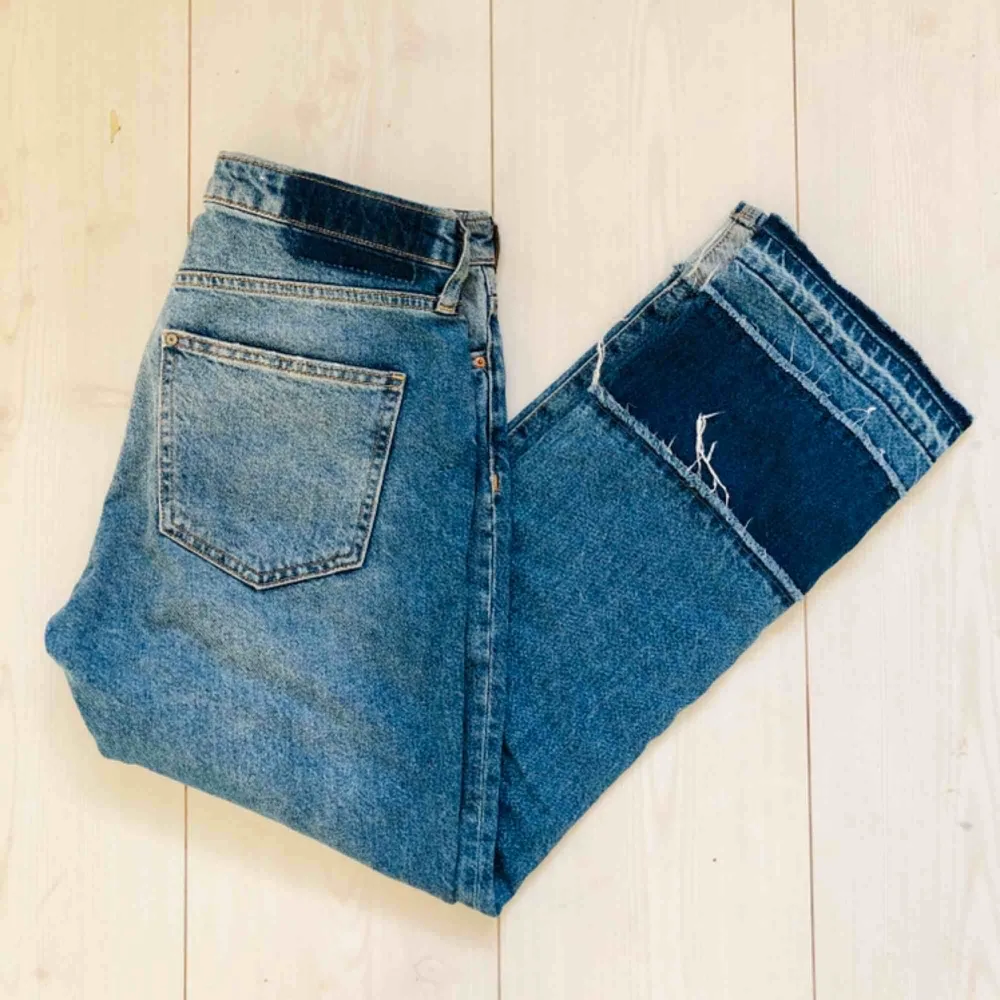 Snygga jeans! Mycket bra skick.. Jeans & Byxor.