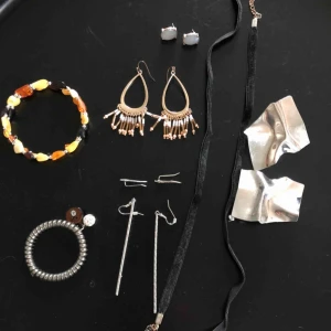  - Hela påsen kostar 30kr. Mest av dem är aldrig använt. Vi kan mötas upp i Södertälje eller kan skicka om du står för frakten. Kolla gärna mina andra annonser! :)