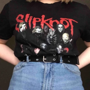  - Jättesnygg slipknottröja, inköpt för inte alls länge sen så knappt använd! 200 kr och fri frakt, kan sänka priset vid snabb affär!