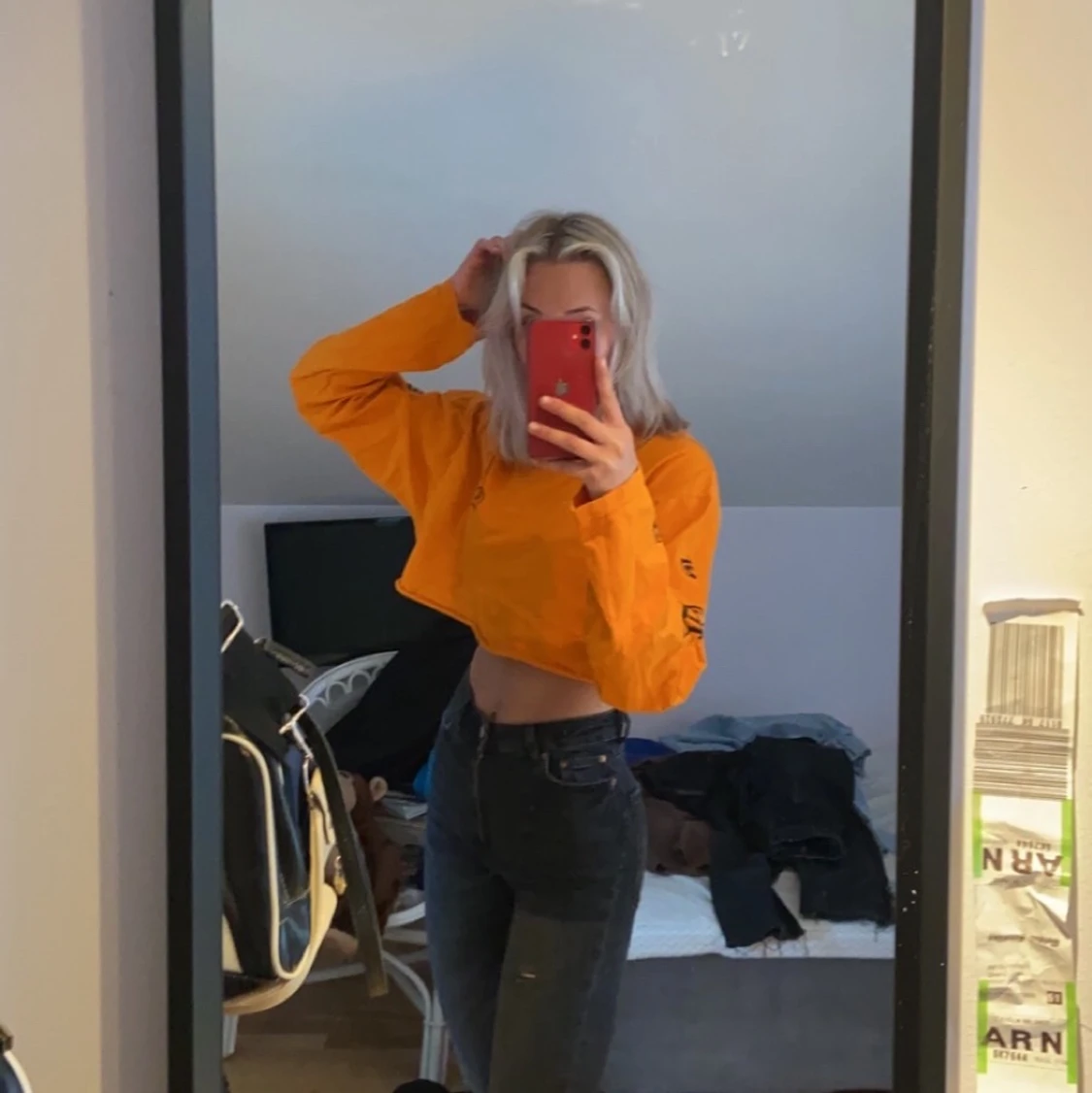 Orange långärmad croppad tröjja med tryck - 90