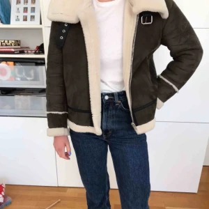  - Superfin jacka från bik bok! Fint skick.  Skriv om ni vill se fler bilder.