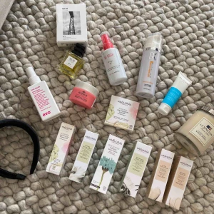  - 50kr/st obs måste minst köpa tre grejer. Gäller dessa grejer och de grejer som är på min andra annons med 30kr/st - Frakt tillkommer 63kr 