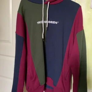 The Hundreds  - En Hoodie som förtjänar att bli buren! 