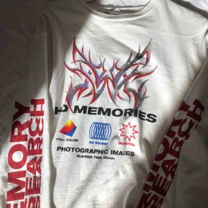  - Cool långärmad tröja från Zara. Använda Max 2 gånger och i bra skick ! ✨☄️