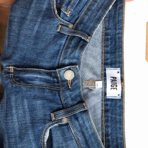 Paige jeans  - Jeans fr Paige  Toppen skick  Lite små för mig som är 27 i jeans. Frakt ingår. 