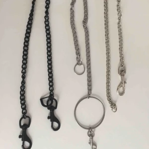  - 50kr styck! Silverkedjan till höger är såld! Köpare står för frakt