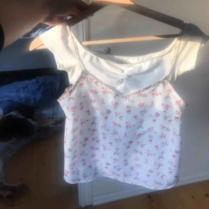  - Gulligt linne från Hollister! Sparsamt använt