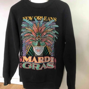  - Skit snygg, unik sweatshirt från beyond retro. Köpt för 429kr