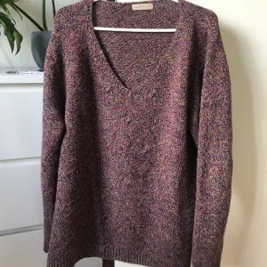Purple sweater - V neck super warm!