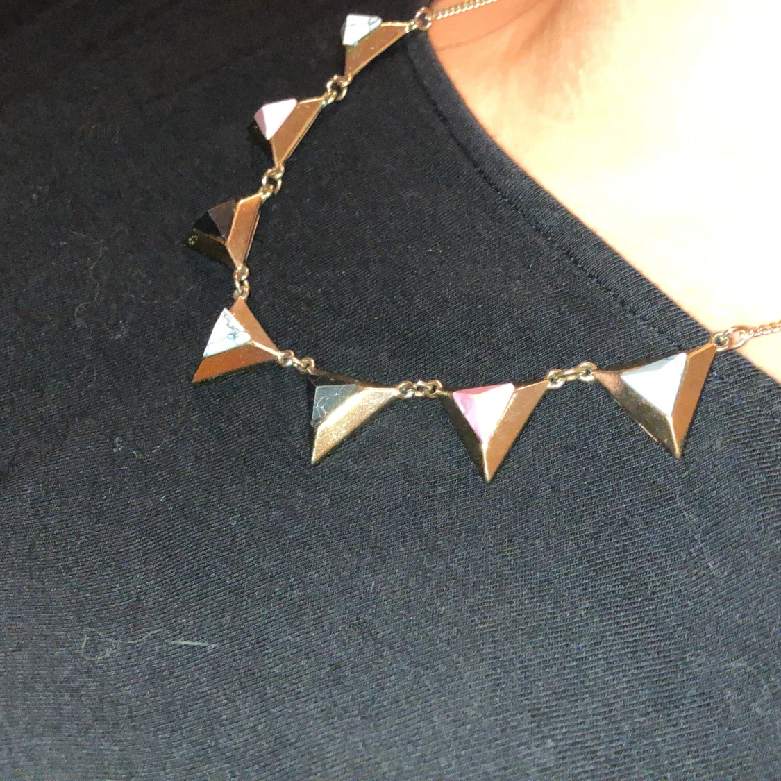 Halsband med stenar - 90