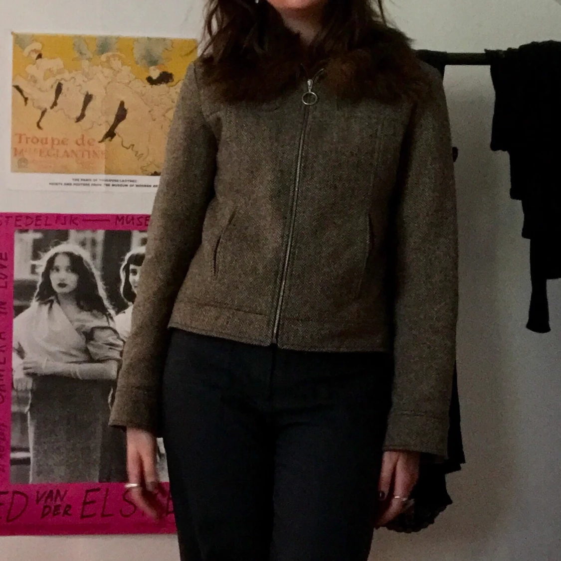 Jacka med fakepäls detaljer💛 - 90