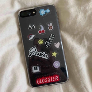  - Säljer mitt skal pga ny mobil. Skalet passar en iPhone 7+ men även 6+ ❣️🥰