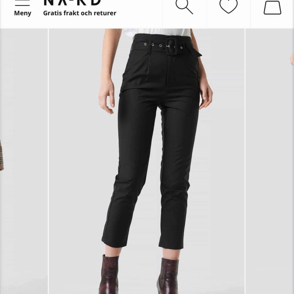 Aldrig använda ”kostymbyxor” från Na-kd! Nypris 399 kr, köparen står för frakt 🥰. Jeans & Byxor.