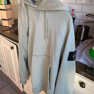 Stone Island Hoodie nyskick använd fåtal gånger 