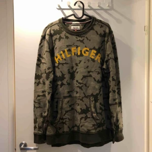  - En väldigt fin pullover tröja. 