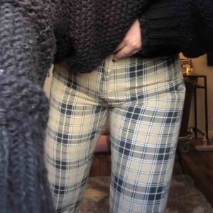  - Super snygga byxor, helt nya säljs pågrund av att jag har två lika dana🥰