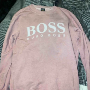  - Herr hugo boss köpt för 1300kr säljer nu för 600kr  Storlek S. 