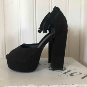  - Klackarskor från Nelly.com