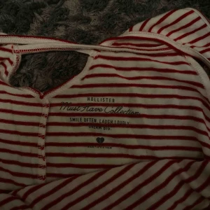  - Ett väldigt fint linne från HOLLISTER pris kan diskuteras 🌸