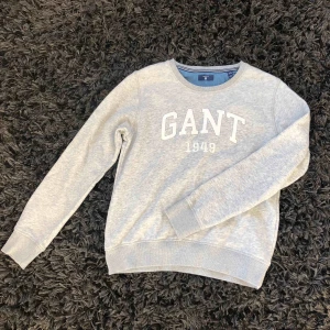  - Använt fåtal gånger, såå skön, såå snygg och säljer den billigt och frakten är inräknad