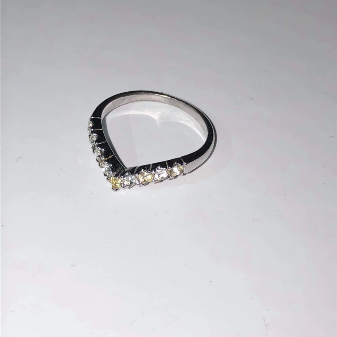 Ringar med glaskristaller på  - 90