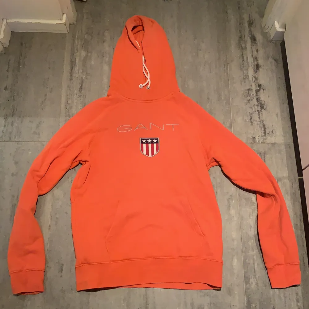 Fin orange gant hoodie storlek L barn . Tröjor & Koftor.
