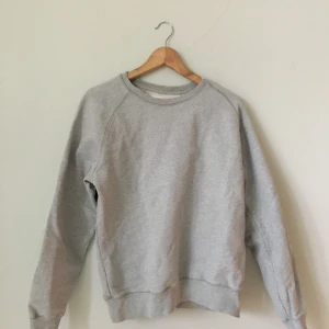 Grå Sweatshirt i 100 % bomull, Streetmachine, strl M - Grå Sweatshirt i 100 % bomull, Streetmachine, strl M