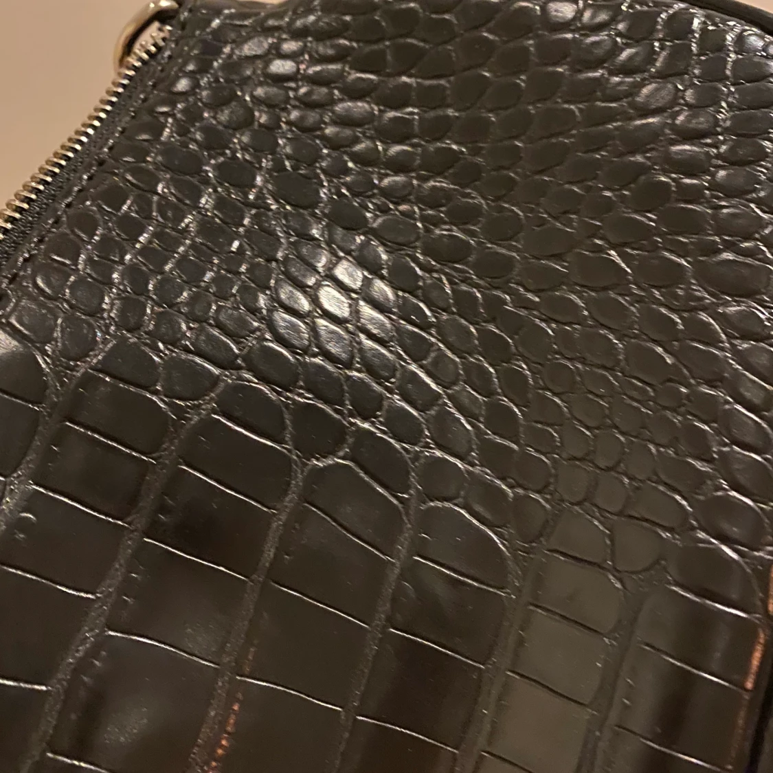 Väska med ormprint - 90