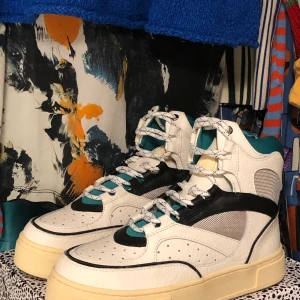 !!EYTYS!! - Splitterny eytys skor! Helt oanvända, säljer pga storleken. Orginal box och påse ingår! 