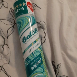 Helt ny Batiste torrschampo  - helt ny och oanvänd, inte ens testad kan skickas mot frakt kostnaden