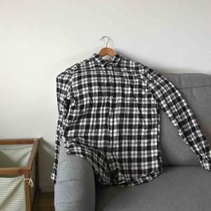 Flannel shirt from GANT. Newly washed, but not ironed. 