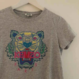  - Kenzo tröja i fint skick