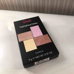  - Helt ny sleek highlighting palette, obruten förpackning (bilden i mitten är lånad), frakt ingår i priset 📦.  