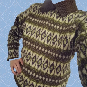  - Tröja i 100% norskt ull!!! Värmer som bara den. Köparen står för frakten:)