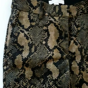  - Ormbyxor i tyg. Knappt använda. Frakt tillkommer.