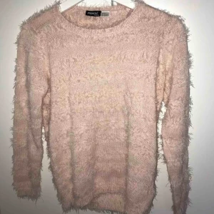  - Fluffig skön tröja, perfekt för vintern