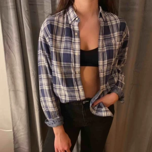  - Skjorta från dobber. 🌼