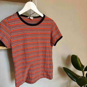  - Randig tröja från Monki! 