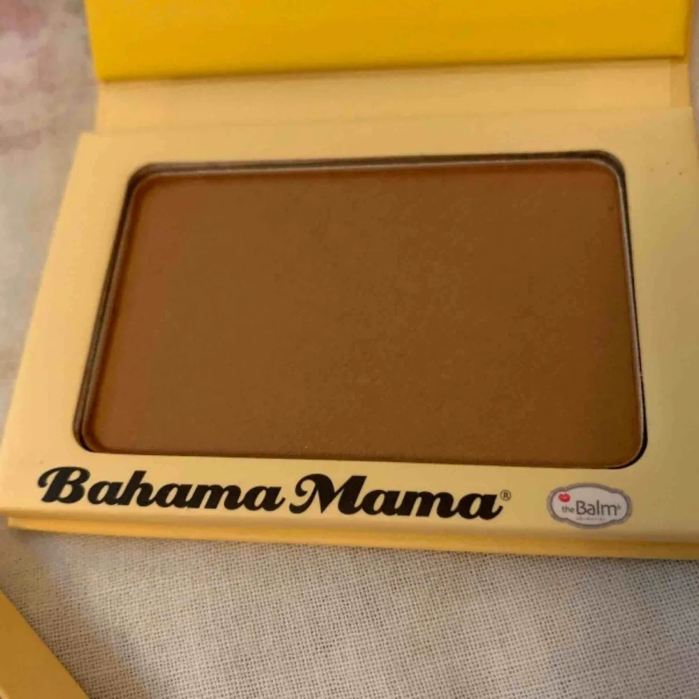 Helt ny bronzer från Bahama Mama. . Övrigt.