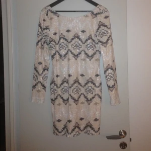 Använd en gång! Frakt tillkommer 30:- så hela priset är 80:- - Använd en gång! Frakt tillkommer 30:- så hela priset är 80:-