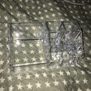  - Supersmart organisatör för sminket! Köparen betalar frakt eller möts upp✨