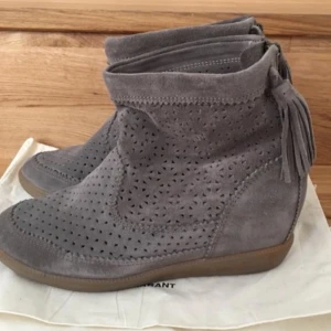  - Isabel marant sko, str. 36  Helt nye, kun gået med 1-2 gange.  Medfølger: kasse og dustbags 