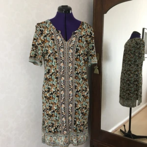  - Klänning från Indiska strl M. Frakt tillkommer