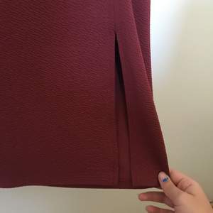 En koppar färgad kjol från ginatricot, använd 2 gånger