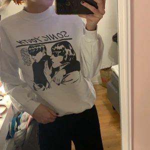 Snygg tröja!  - Från berskha! S passar M 